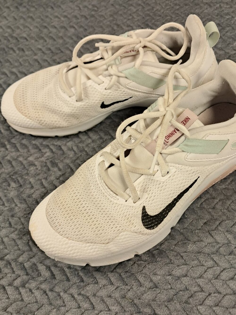 Womens sz 9 Nike